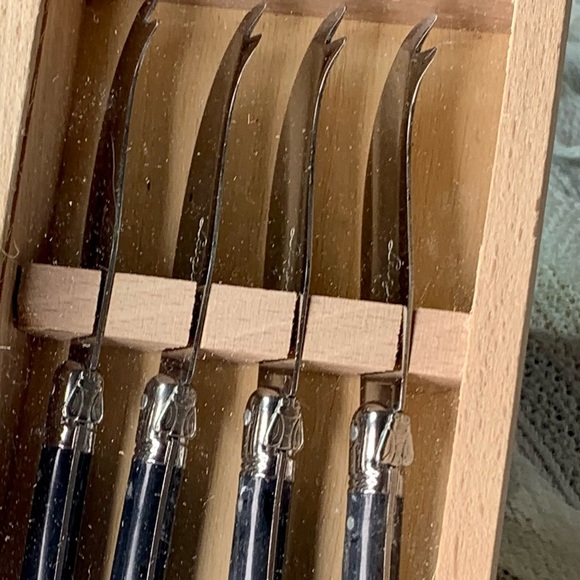 NIB Laguiole France cheese knife set - Picture 3 of 3